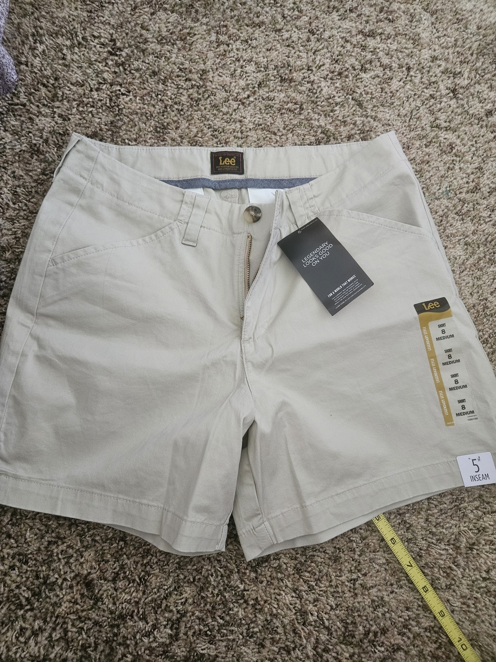 Lee Women's 5" Inseam Khaki Shorts - Medium